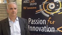 BancaforteABI's tweet photo. Il 2019 sarà l'anno dell'#openbanking. Dall'indagine contenuta nel Rapporto ABI Lab 2019 emerge che il 61% delle #banche italiane si sta orientando verso nuove logiche di apertura e scambio delle informazioni. Ne parla Romano Stasi #ABILab #forumabilab https://t.co/QcBuLsp9lc https://t.co/0xNYOhhelj