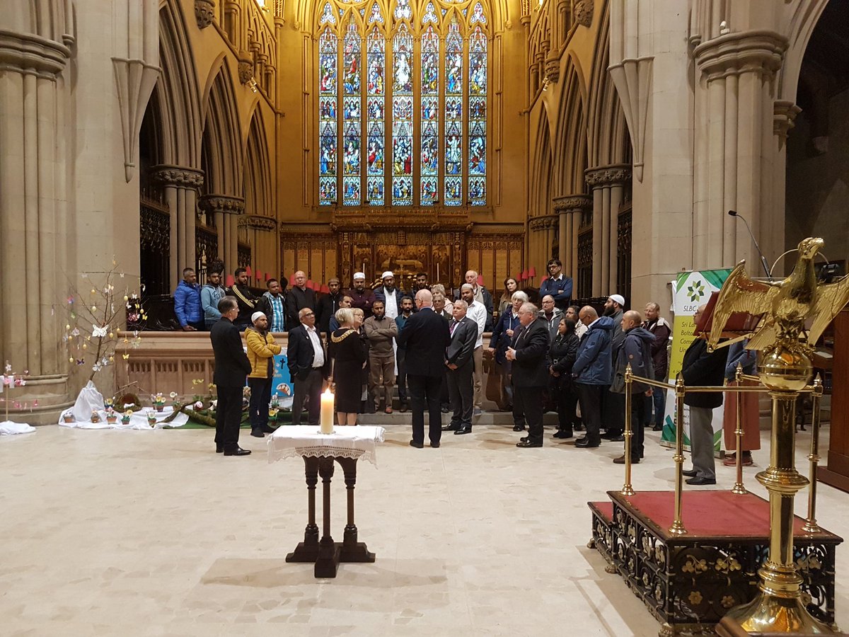 THEBCOM1's tweet photo. A time to reflect and say a prayer in the wonderful surroundings of @StPeterBolton Bolton Parish Church. Christians, Muslims, Hindus, people of other faiths and none remembering those who perished, those who were injured and all affected by the Sri Lankan Bombings. @BreweyChris https://t.co/VTqi0owsRi
