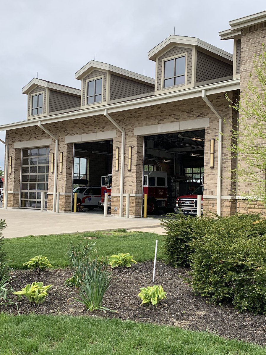 FirstNet visit with Little Miami FD in Fairfax! Grilled up some hotdogs and fed our local firefighter while educating them on the benefits of FirstNet! Thanks for having us gents! <a href="/FirstNet/">FirstNet, Built with AT&T</a> <a href="/FirstNetGov/">FirstNet Authority</a> #MobileMadness #bEASTRegion #RTGPARTY