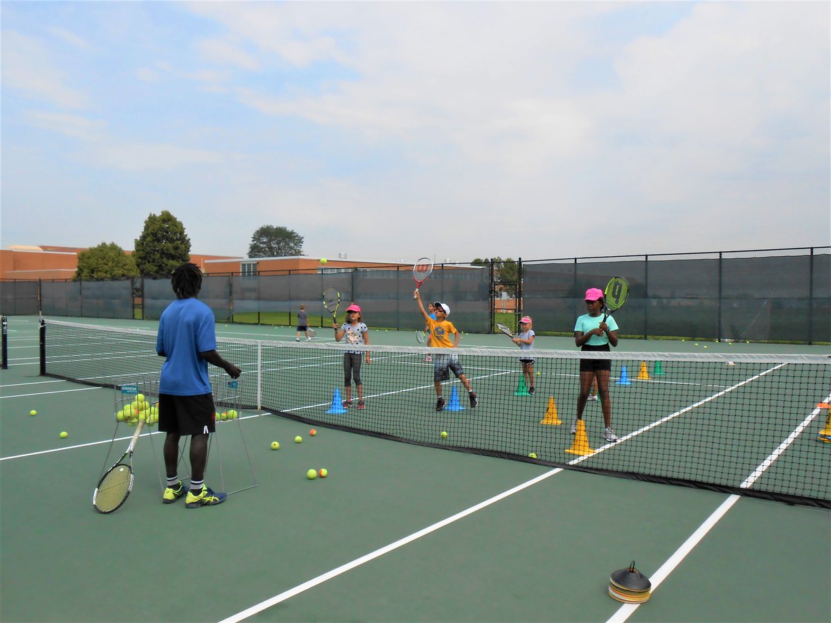 HighAltitude10s's tweet photo. Fun with Coach John at summer camp last year! We're excited to have him back for more fun this summer!😎🎾
Summer Camp 2019 has 4 locations and 11 weeks to choose from! Find the weeks that work best for your family and register early before they sell out! https://t.co/g1pvNHo9X9 https://t.co/MU8Vype9cg