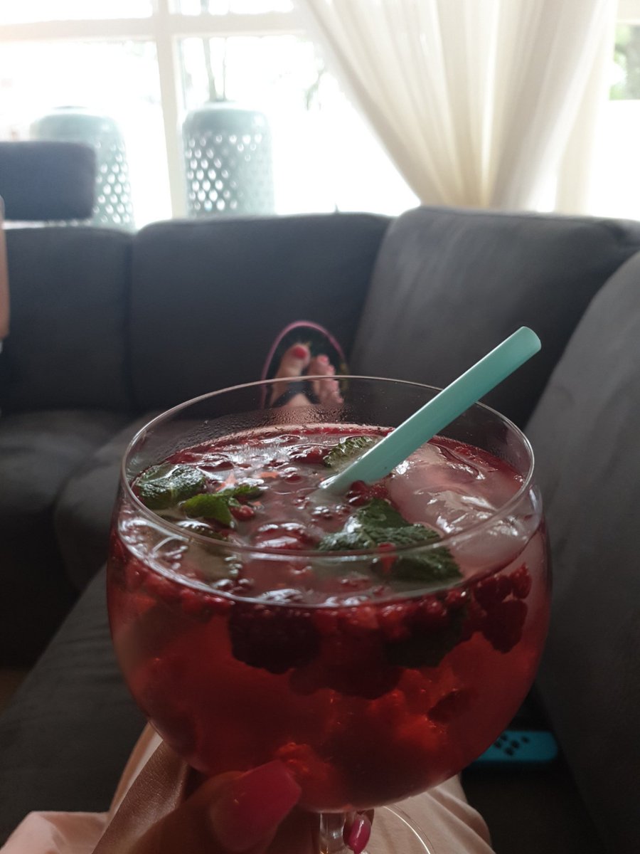 deborrie's tweet photo. Me time ♡ https://t.co/lB5S9tOCTj