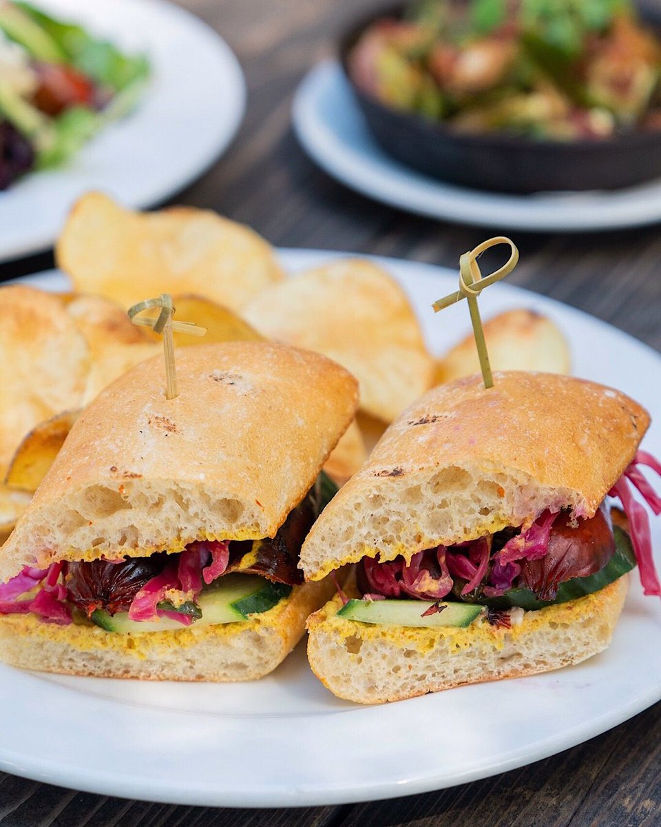 NEW on the menu: Spicy hot link sandwich-made for those who can handle some heat 🔥With garlic, pickled cabbage, cucumber, roasted jalapenos &amp; mustard. Get it for lunch or dinner!

#spicyfood #hotlinks #sausage #sandwich  #kuproscrafthouse #eatdrinkbemerry #sacramento #midtownsac