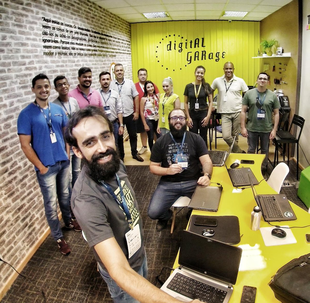 crudtec's tweet image. Tarde incrível com essa galerinha em nosso hands-on construindo chatbots cognitivos na #dtweek valeu @AlgarTech  #gocrudtec #chatbotmaker #nlp #inteligenciaartificial #inovação