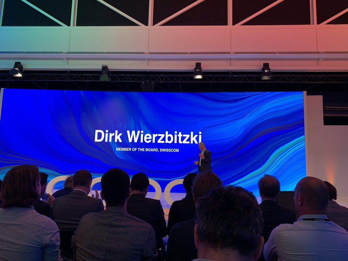 swissky's tweet image. Wir reden mal wieder über 5G. Also Dirk redet ^^ #OPPOReno @Swisscom_de