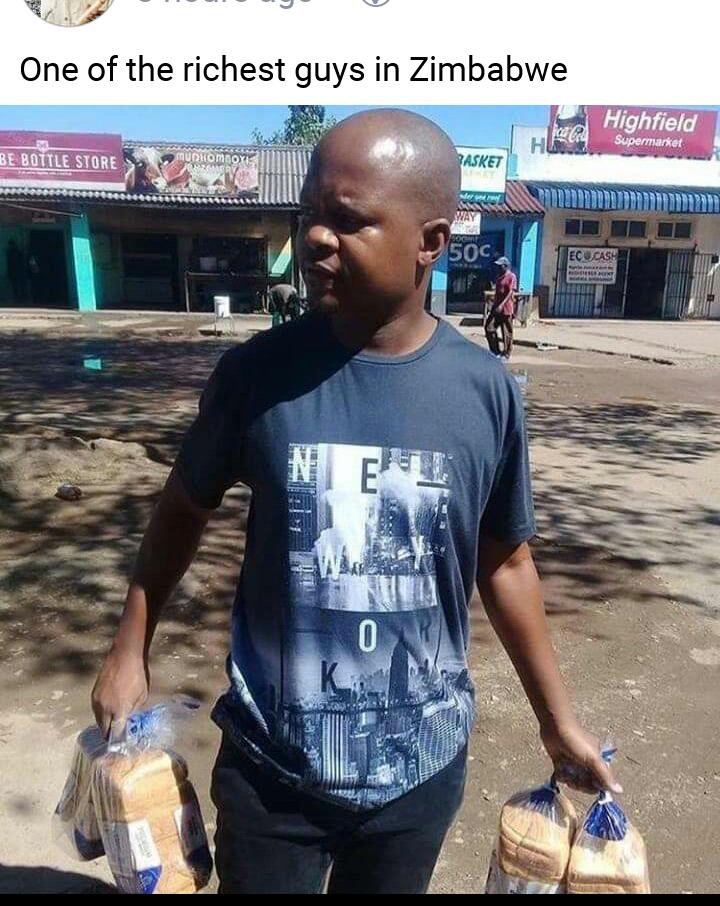 Mavhure's tweet photo. How to win a lady in Zimbabwe #Chingwa π V11πππ https://t.co/3Dz0HY35vc