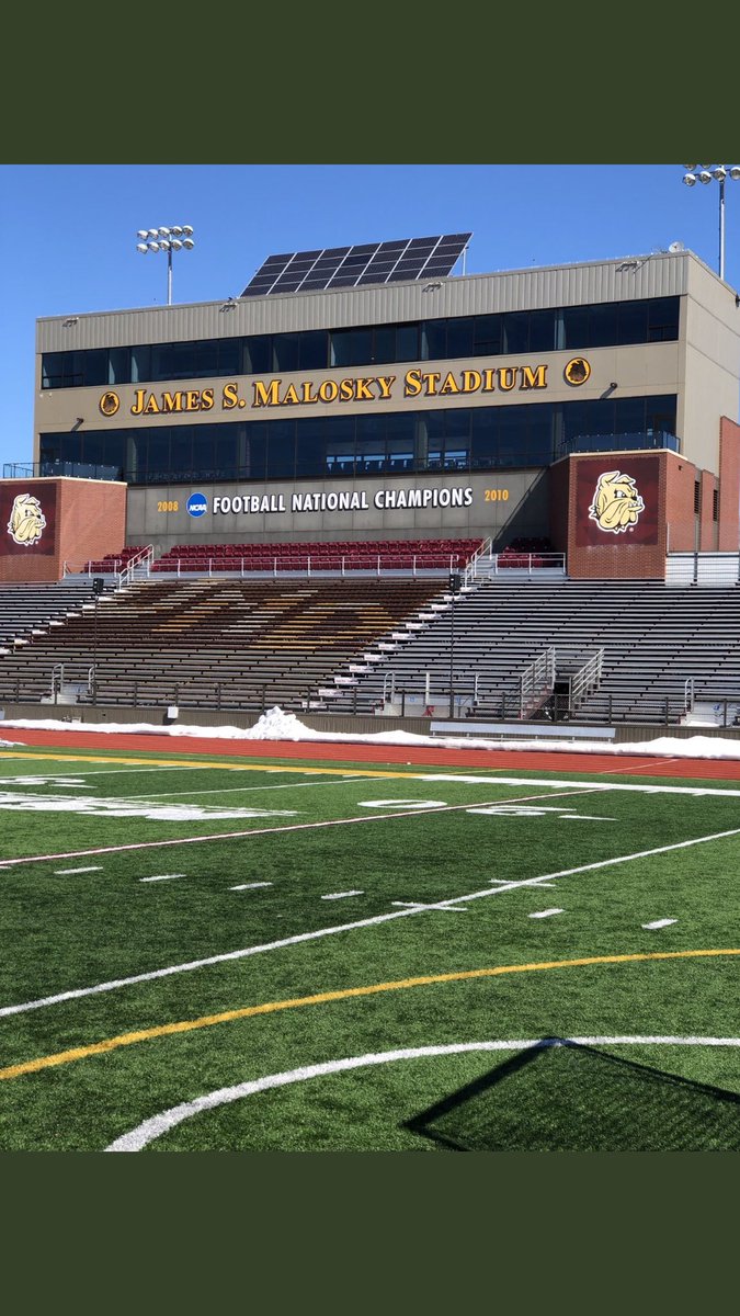 CarsonHacker's tweet image. I am extremely blessed to have received my first offer to play football at the University of Minnesota Duluth!