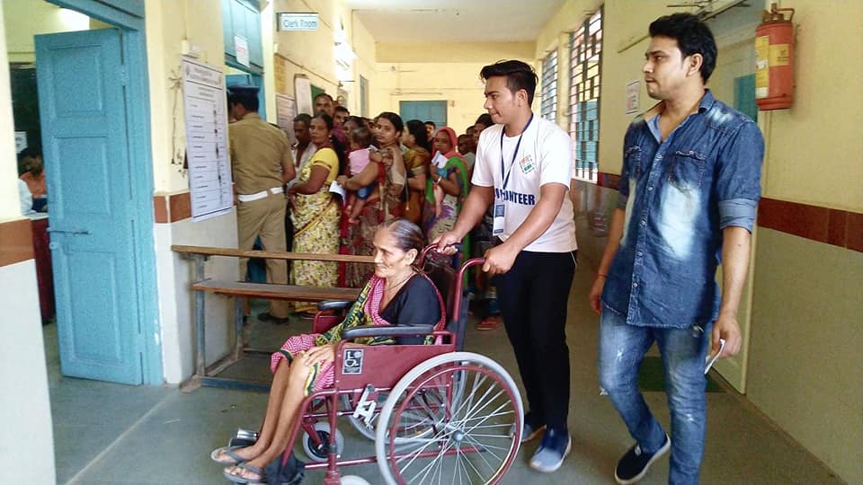 24.04.2019: लोकतंत्र का था त्योहार,
नौजवान, वृद्ध, दिव्यांग, स्त्री, पुरुष सभी ने अपने मतदान का उपयोग कर मनाया त्योहार।
सभी का बहुत बहुत धन्यवाद।