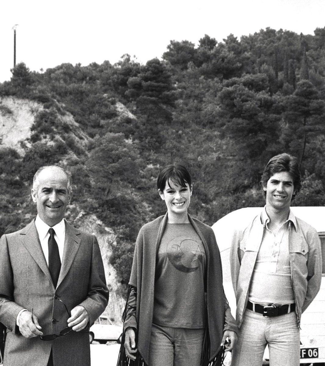 GChaplinWorld's tweet photo. Géraldine Chaplin, Louis et Olivier De Funès.
#SurUnArbrePerche #GéraldineChaplin #LouisDeFunès #OlivierDeFunès https://t.co/wa4ayM1w0h