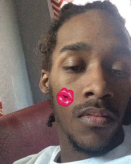 Kiss me right here https://t.co/JuOZwhBxGb