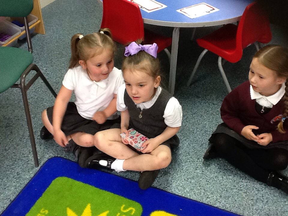 MoorsideEYFS1's tweet photo. Part 2... I wonder what it is? https://t.co/sOTs64GlAO