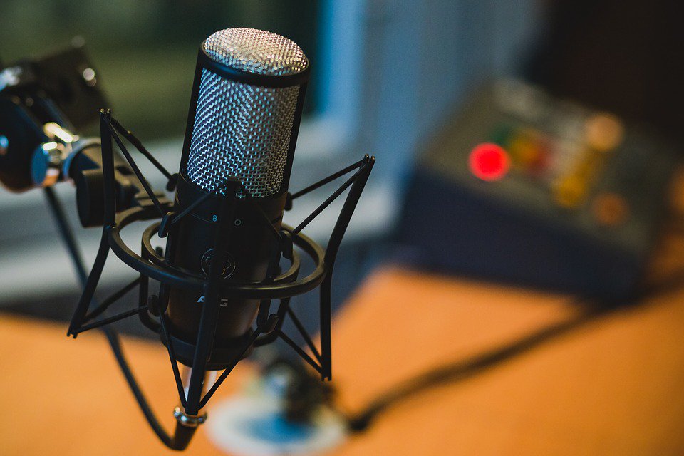 PositiveStride's tweet photo. @PositiveStride is actively seeking an individual/volunteer with podcast experience to assist with initial set up and training. If interested please email info@positive-strides.org! #MakingPositiveStrides #Volunteer #Podcast #ProjectInTheWorks https://t.co/Enx9xlgpow