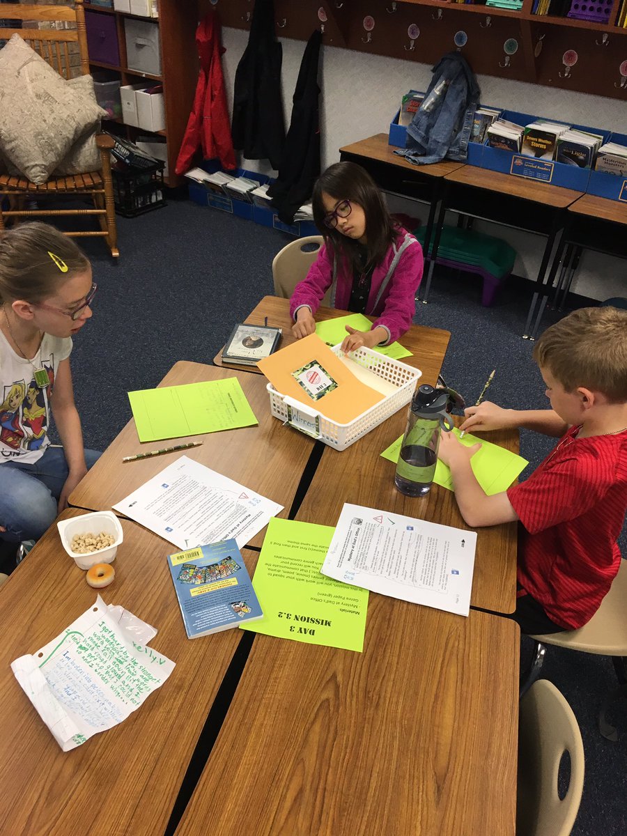 _Mrs_Francis's tweet photo. How do other types of genres connect to our theme in the story? #ReadingBootCamp #TeamStory https://t.co/XYO6pigZGf