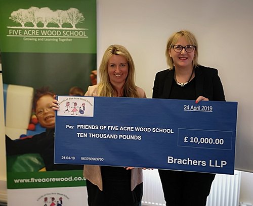 BrachersLLP's tweet photo. Today we presented a cheque to @five_acre for £10,000! Our wonderful staff have supported this great charity for 2 years with #BakeSales #SponsoredWalks #Raffles and #QuizNights We hope this money goes a little way towards your new hydrotherapy pool. Keep up the amazing work! https://t.co/SHSWWejVeA