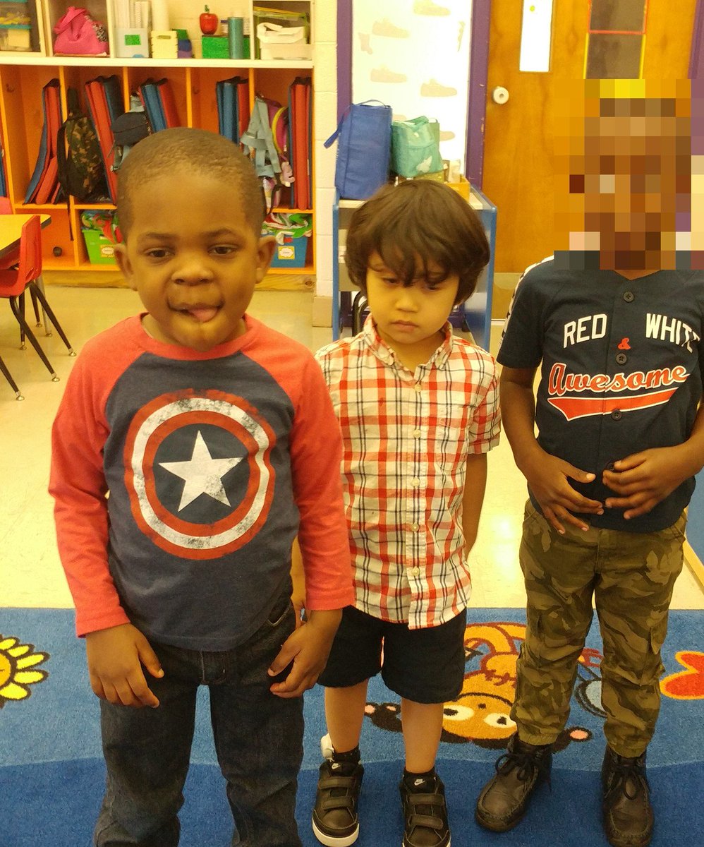 WilloughbyEarly's tweet photo. "Red, white, and blue,
Stars are over you!
Mama said, papa said,
'I love you!'"
#TheRedWhiteAndBlue #MilitaryWeek https://t.co/nAUBTqmlZe
