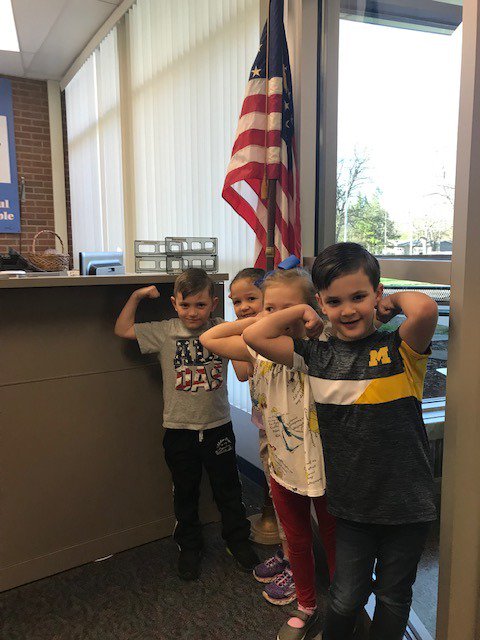 douglas_mentzer's tweet photo. Wednesday Wisdom: if all of our All Stars cut their individual production of garbage down from 4 lbs. to 2~we could prevent 8400 pounds of waste from entering our landfills each week! It's our world...what are we going to do to keep it green? #tpsand1 #yes2tps #EarthDay  #garbage https://t.co/ajisCKdPQN