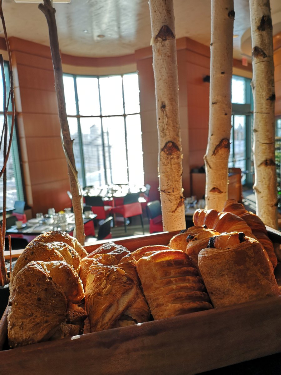 Nothing like fresh pastries to start your day! 

#kanata #perspectivesrestaurant