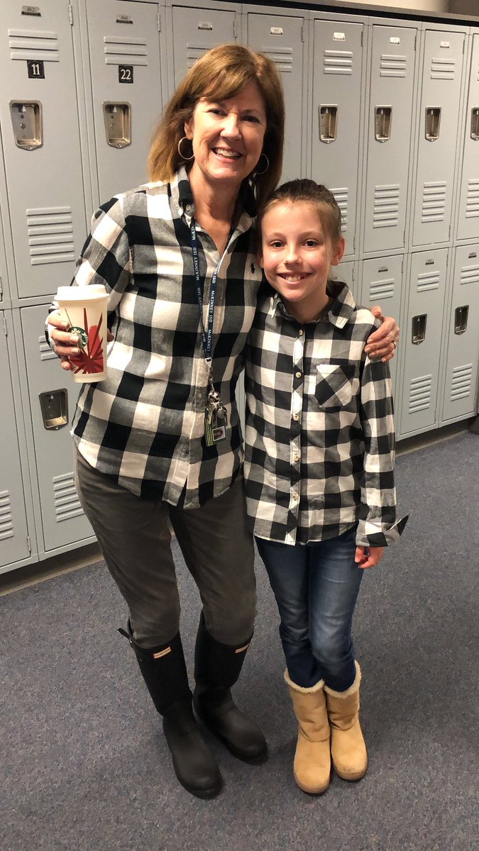 When you think alike on a rainy day! #plaidforthewin #bearshine