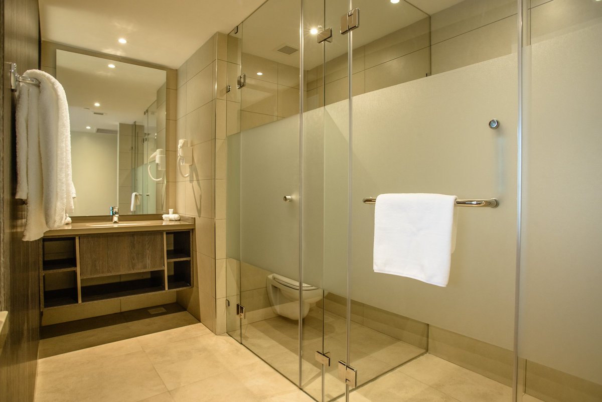 TamarindTreeKe's tweet photo. l Trip Advisor Review l Freddiew289 l
A very nice hotel with a very comfortable room.
. https://t.co/41YMbhVfsU