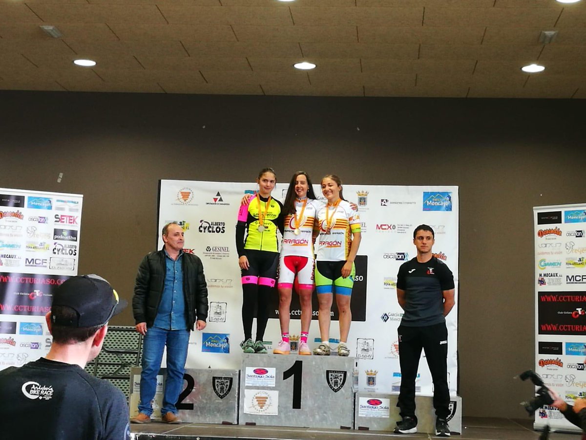 Objetivo226's tweet photo. El trabajo duro tiene su recomensa 🙌

@tresabls21 campeona juvenil de #Aragón en la modalidad de #XCO

¡Enhorabuena 👏! https://t.co/oeSZ870JtR