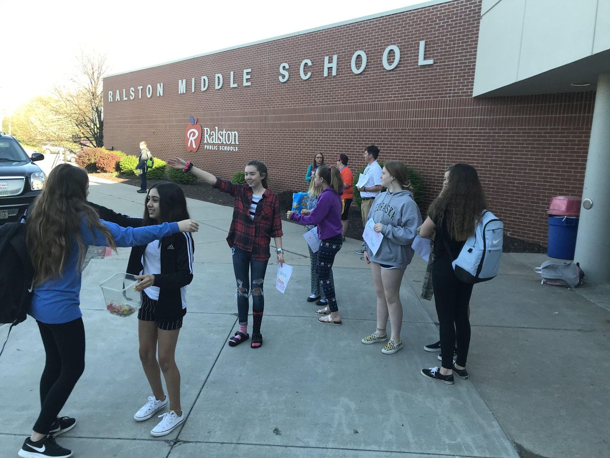 RalstonSchools's tweet photo. We love this #BeKind way to start the day at @RalstonMS! It's Hope Week, so Hope Squad members are welcoming classmates with high fives, hugs, fist bumps, and smiles. Keep up the important, community-building work! https://t.co/NcbAUUNmx2