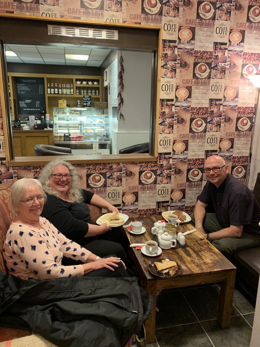 PaulCurd6's tweet photo. Enjoying our new #cwtchy recommendation #coffeelocal in #lydney with @lemonswife and my mother. https://t.co/Iid7U1kwcl