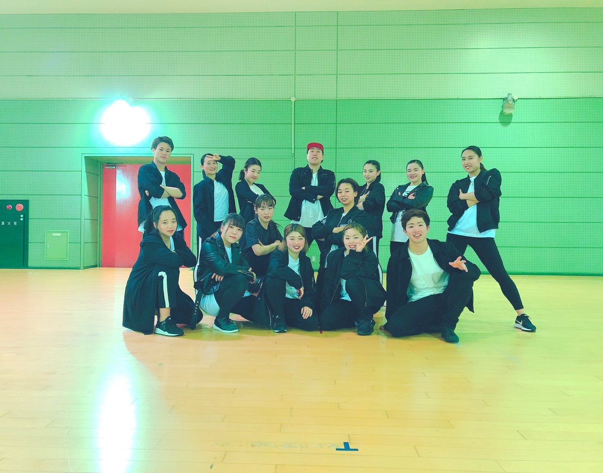 sgk_dance's tweet photo. 本日、2回目のバレー部さんの試合のハーフタイムパフォーマンスを行いました✨
今回は入部してくれた新一年も加えて出演させていただきました👏
人数も増え迫力も増えとても楽しく発表できたと思います💃🌟
次は27日(土)のつつじ祭りでのパフォーマンスです！
お時間ある方は是非見に来てください〜😊 https://t.co/UP1nKMfYXm