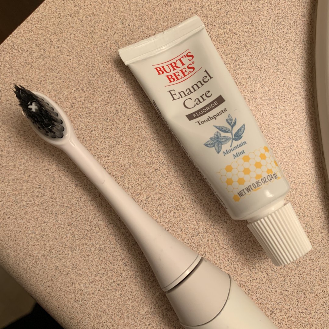 kkSize17's tweet photo. https://t.co/6cPYJrrq59 #BurtsBeesToothpasteAtTarget #complimentary  @Influenster  @burtsbees https://t.co/mZWlUfCU0Z