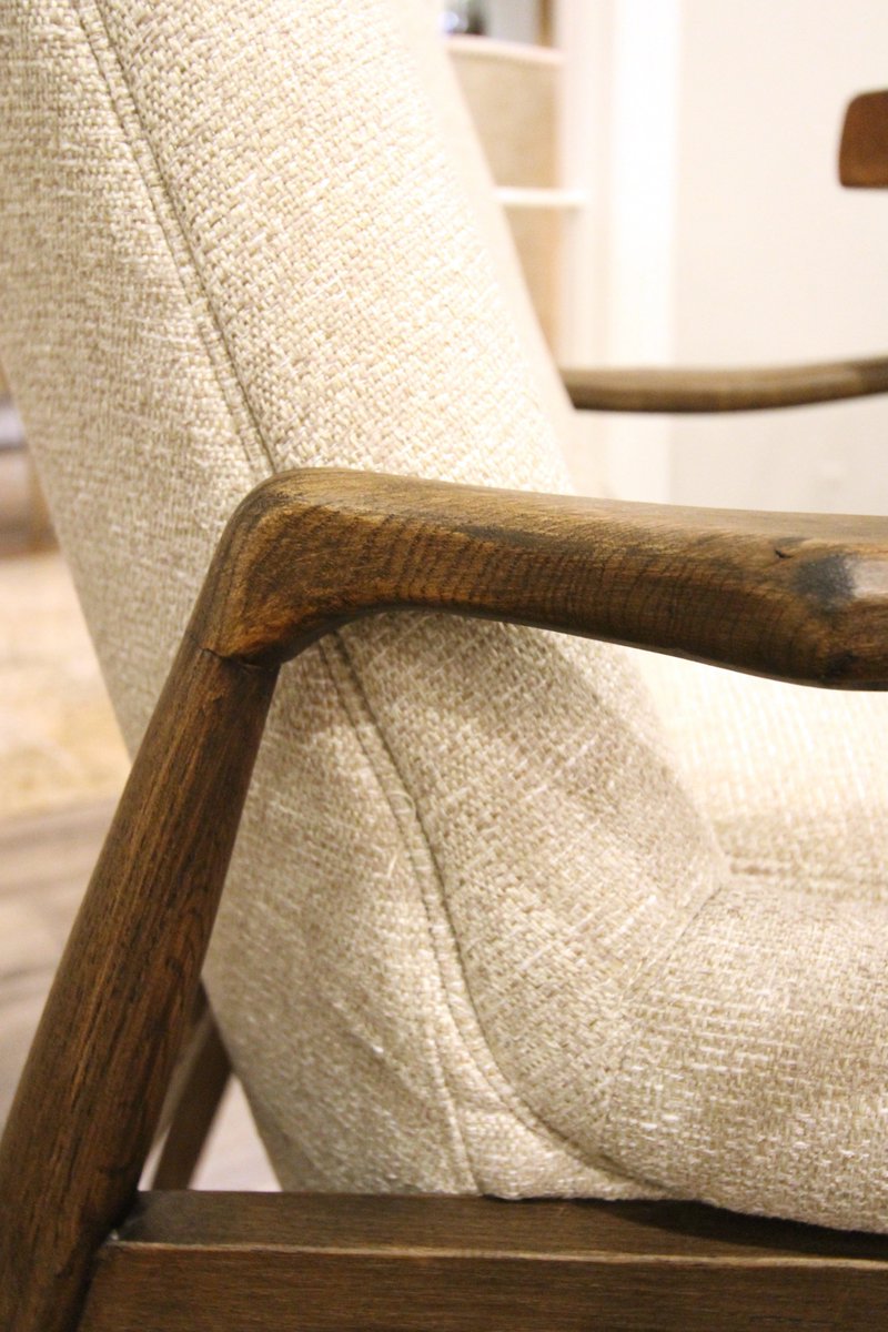 ReflectCustom's tweet photo. Find out what we love focusing on when designing furniture! Click the link to read!
https://t.co/avYRZADTqD https://t.co/GJvb5AOET7
