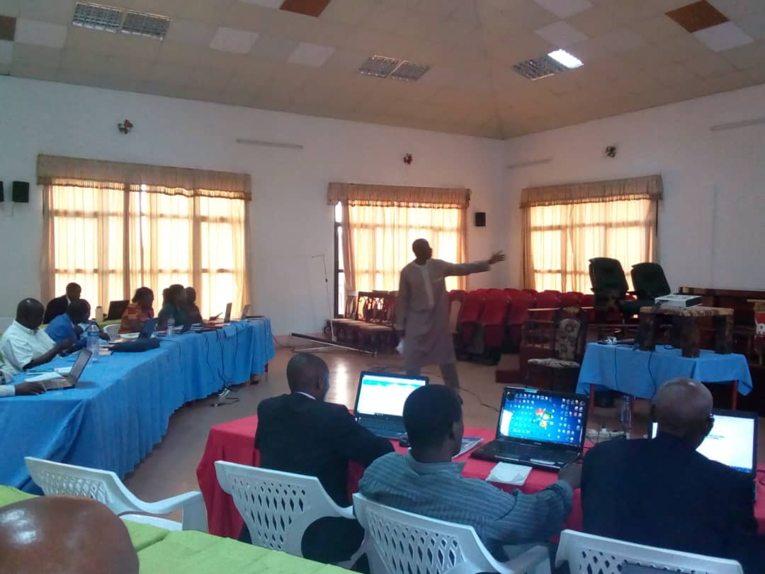 mrmeict's tweet photo. Dans le cadre de la mise en place d'un Système Informatisé de Suivi - évaluation du sous secteur eau, hygiène et assainissement de base la #DGEPA a organisé un atelier de partage et validation du Manuel des Procédures de Suivi-évaluation du sous secteur à @Gitega https://t.co/aGZaOv5y4Z