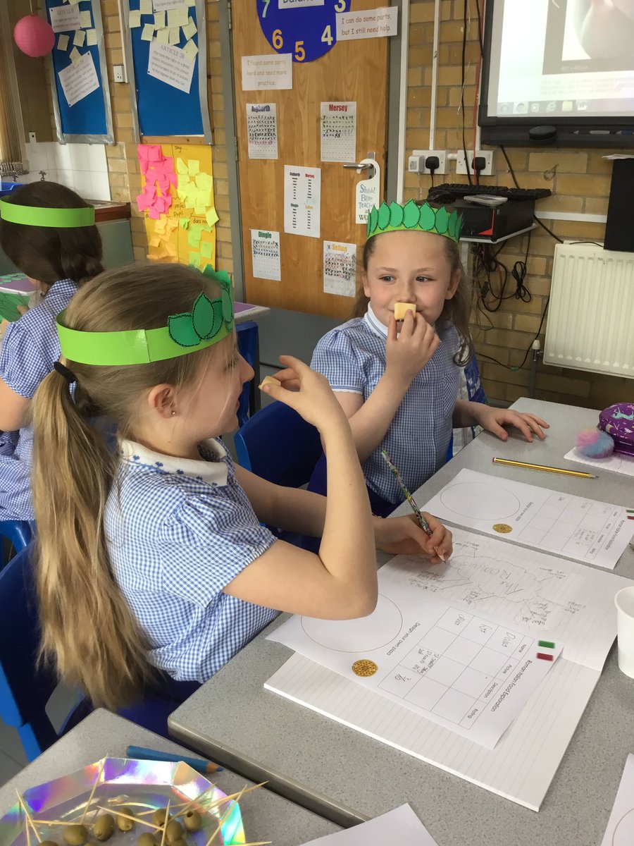 st_michaels_ham's tweet image. Brilliant afternoon in 4X having a go at a carousel of Roman activities. From food tasting to laurel wreath making to time-lining key events #primaryfun #handsonhistory #topichook