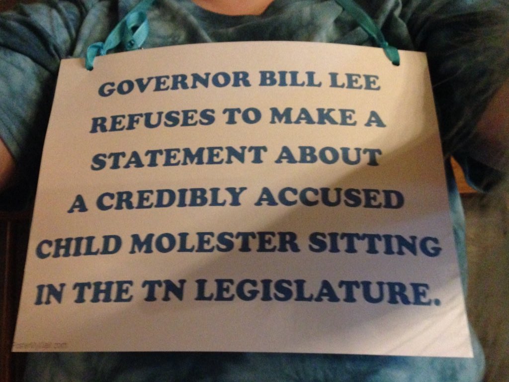 HCIndivisible's tweet photo. The Sexual Assault Awareness Fairy is at the Capitol spreading the word about Byrd and Lee. Also correcting the tour guides. I think I'm officially distracting now. Be here all day, folks. #ByrdMustGo #StandUpLee #WeSeeYouCasada #PullStaples @GovBillLee @GlenCasada @stopbyrd https://t.co/trmkx6pT0Y