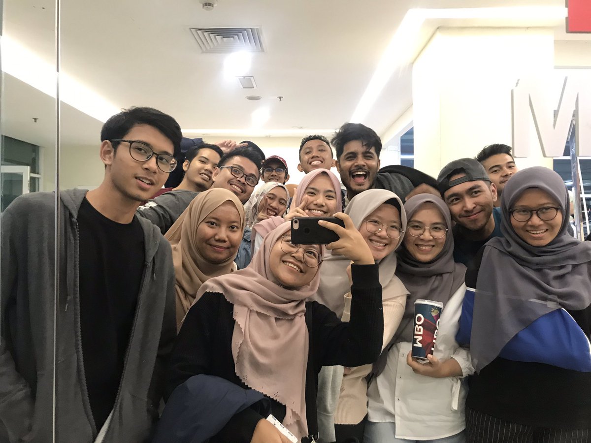 ainuralyaaa's tweet photo. Tengok endgame sebab nak support haikal, macam haikal yang buat movie tu 😭😋 #dc4eva https://t.co/KSrs0WPYxx