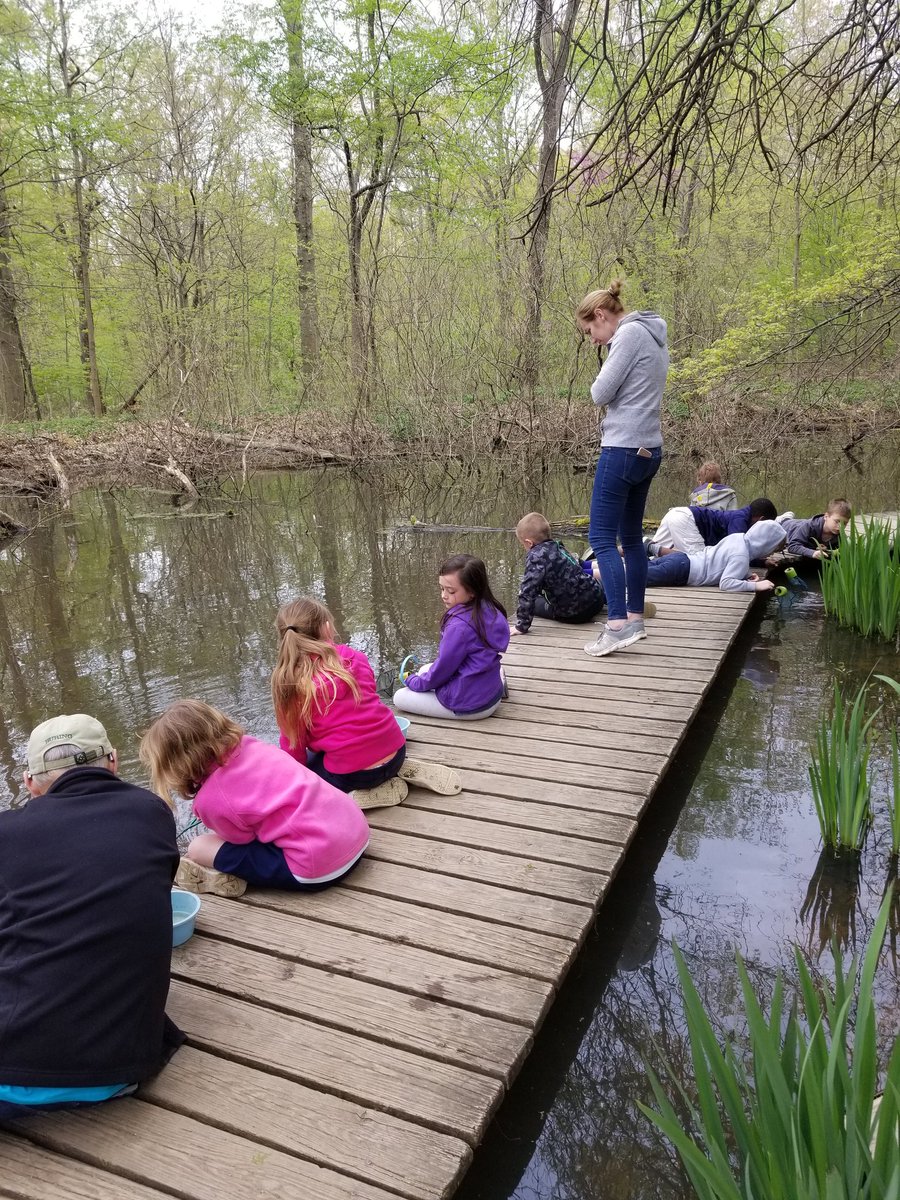 Tresnola's tweet image. Second grade loves Rowe Woods at the  Cincinnati Nature Center! @CountryDay @CCDdreamteam #outdooreducation #animaladventure #engineeredforfun
