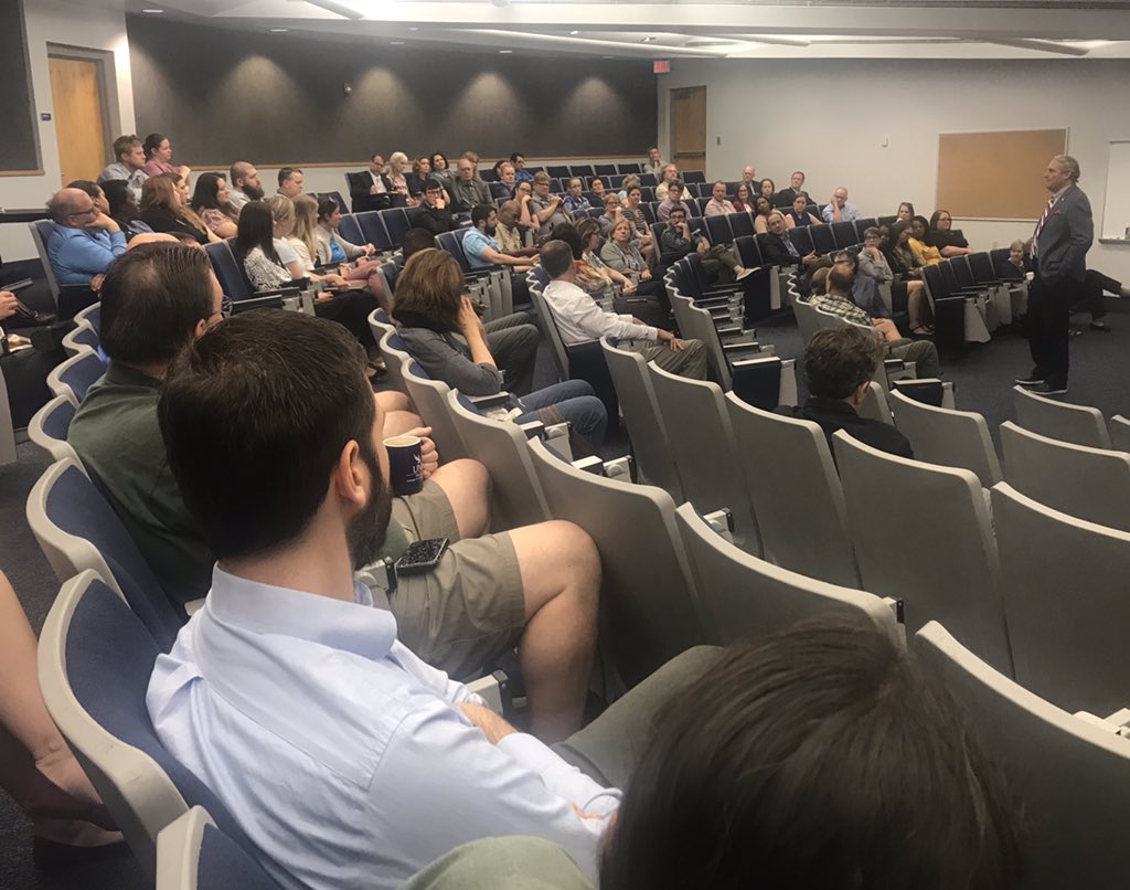 When a University President makes time to speak with and listen to Arts &amp; Sciences faculty and staff. Thank you, President Szymanski #UniquelyUNF #BuildingCommunity <a href="/UNFAlumniAssoc/">UNF Alumni Association</a>