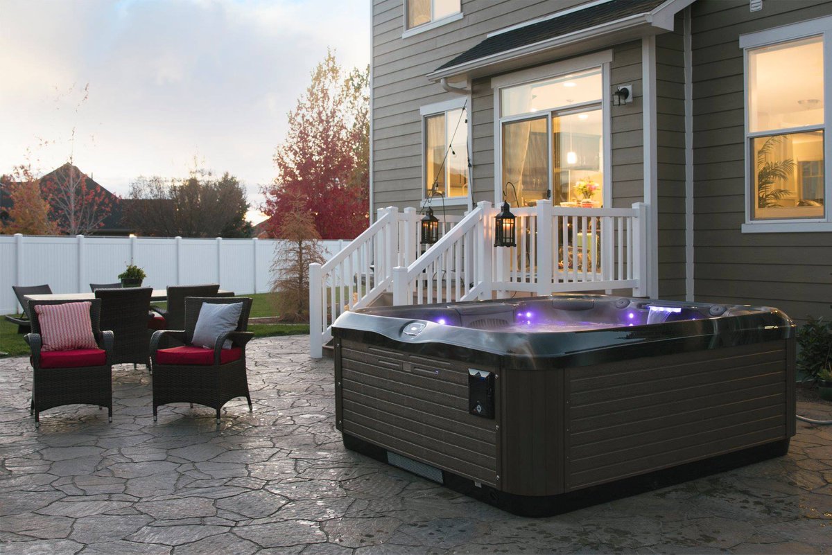 Mermaid_Pools's tweet photo. Bullfrog Spas are premium hot tubs with patented technology. The only hot tubs to feature the JetPak Therapy System, Bullfrog Spas allow you to select your favorite massage, place it in your favorite seat &amp; change massages at any time. Get yours today!!

https://t.co/dxfrMnh1aQ https://t.co/61moa4vuGF