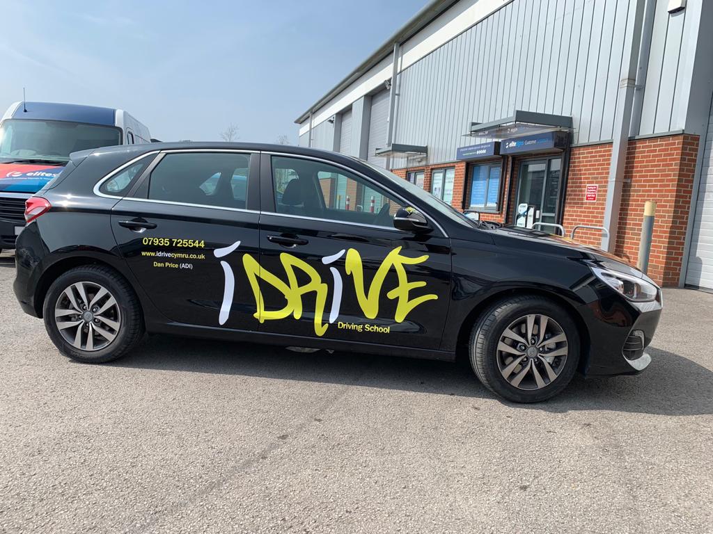 The latest #branded #drivingschool #car for @IDRIVECYMRU is ready to teach #learnerdrivers and join the rest of the #attentiongrabbing #fleet of #cars. 

#vehiclebranding #cargraphics #Metamark @rolanddguk