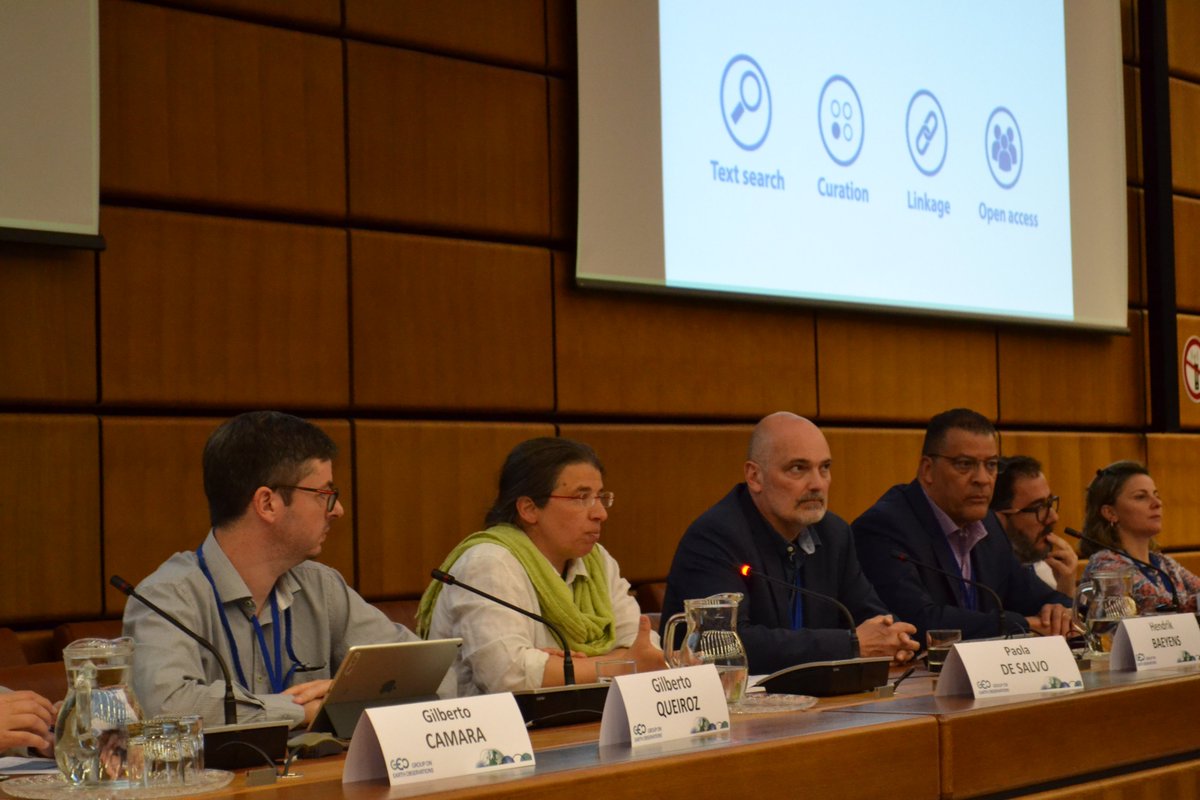GEOSecretariat's tweet photo. Gilberto Ribeiro (@inpe_mct) and GEO's Rik Baeyens &amp; Paola De Salvo present concept for new #GEOKnowledgeHub as "a scalable digital repository to facilitate the discovery, access and reuse of reproducible knowledge and EO solutions that tackle societal challenges." #GEOdatatech https://t.co/CQVq9s6c0L
