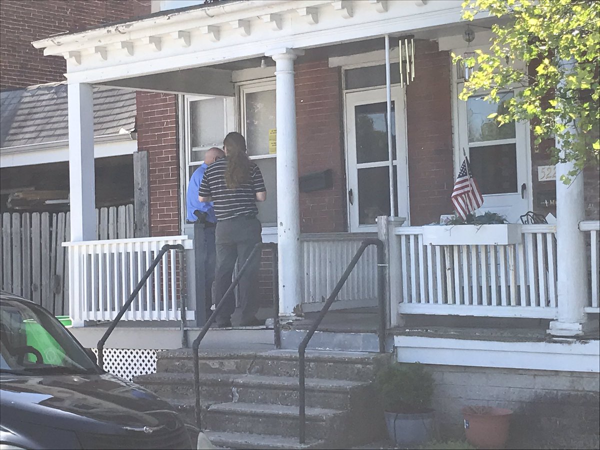 edweinstockWGAL's tweet photo. York police investigate death after stabbing last night in 500 block of Wallace street on east side.  Police left orange evidence markings on street. Waiting for identification of victim.  Police tell me it is a homicide investigation. It happened about 10:30pm https://t.co/oSZp4aDk7z