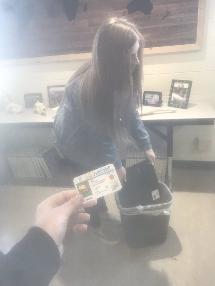 victorialeafAPES tweet media