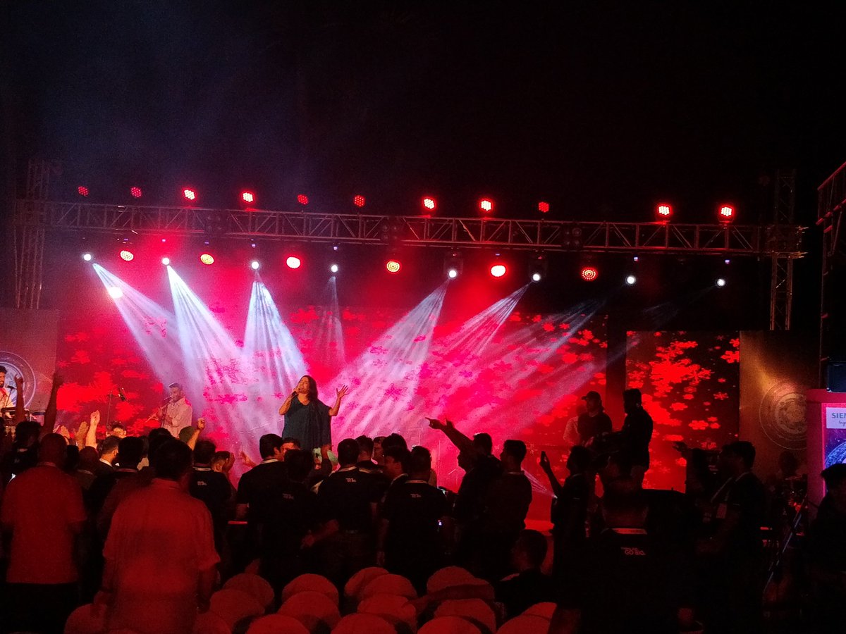 ramask's tweet photo. Its Party time at #manthan2019..  with @sonamohapatra..  time to enjoy success and prepare for greater heights. 
 @OMRcat @SiemensPLM_IN @SuprakashCee @tdkarthik @AnanthSampath @SoundSoundar https://t.co/j08Nxl09FK