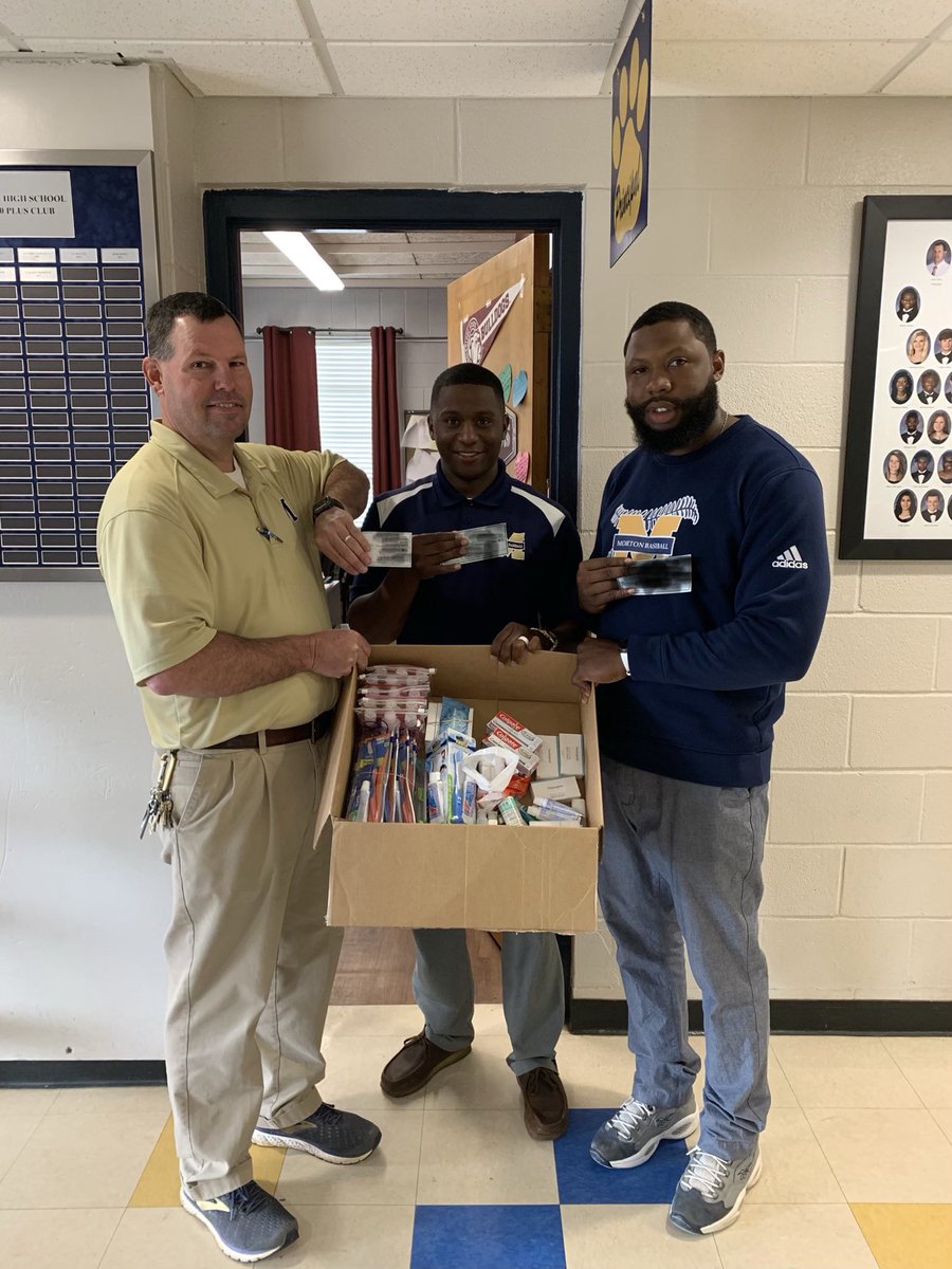 PantherPrideMHS's tweet photo. Thanks to St Andrews for donating supplies and money to our town tornado relief! We greatly appreciate it! @SportsMorton https://t.co/c2I8QEPpZU