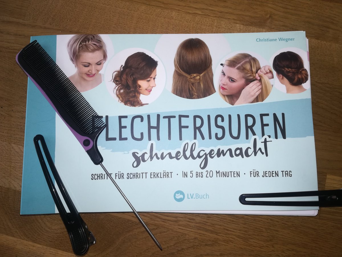 nichtohnebuch's tweet image. Die Kommunion steht bevor und auch für alle anderen Anlässe gibt es ein Buch #Flechtfrisurenschnellgemacht von #ChristianeWegner, das #Frisuren mit einem Zeitaufwand zwischen 5 und 20 Minuten zeigt. Dank der Bilder auch gut nachzumachen 
nichtohnebuch.blogspot.com/2019/04/flecht…