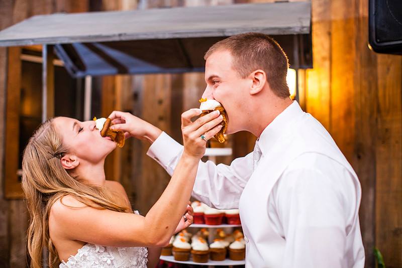 Be goofy, enjoy your day! And have a cupcake too 💏 #IMPACTWeddings #Cake #Couple