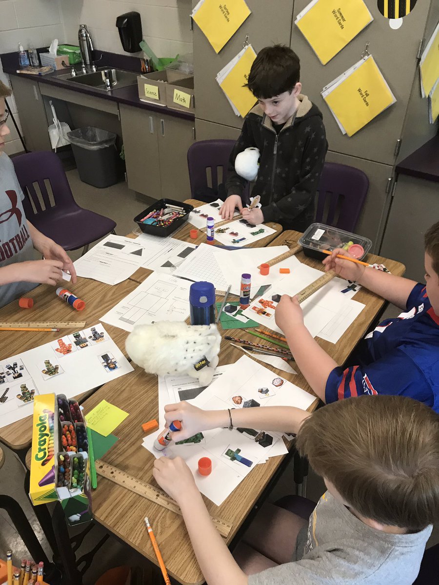 kskinner3's tweet photo. Minecraft area and estimating perimeter fun! #stingers19 https://t.co/GjzbcCrDIA