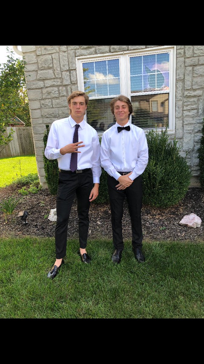 DufferJack's tweet photo. Happy birthday lil bro! Much Luv❤️🤟🏻Already know you boutta ball out next year😈 Stay up! https://t.co/mdeP82ILhc