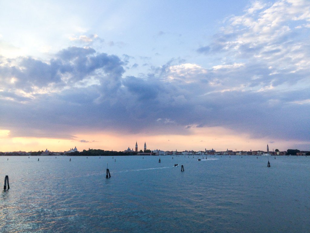 A new post on my blog: "A first step" fabiocian.com/a-first-step/