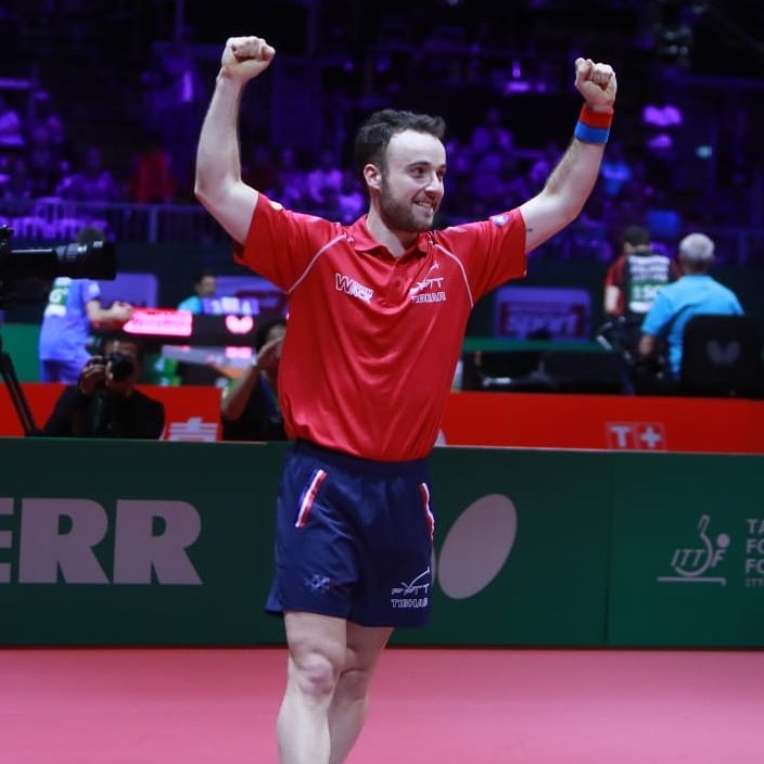 ffttofficiel's tweet photo. 🏓 #ITTFWorlds2019 #TeamFRANCE 🇫🇷
ÉNOOOOORME @simongauzy qui écarte le Chinois Xu Xin, numéro 2 mondial, pour rejoindre les 8èmes de finale. Incroyable ! 🔥🔥🔥🔥
En direct de Budapest 👉 https://t.co/UIetQxWV9F https://t.co/FLfX1CGrvC