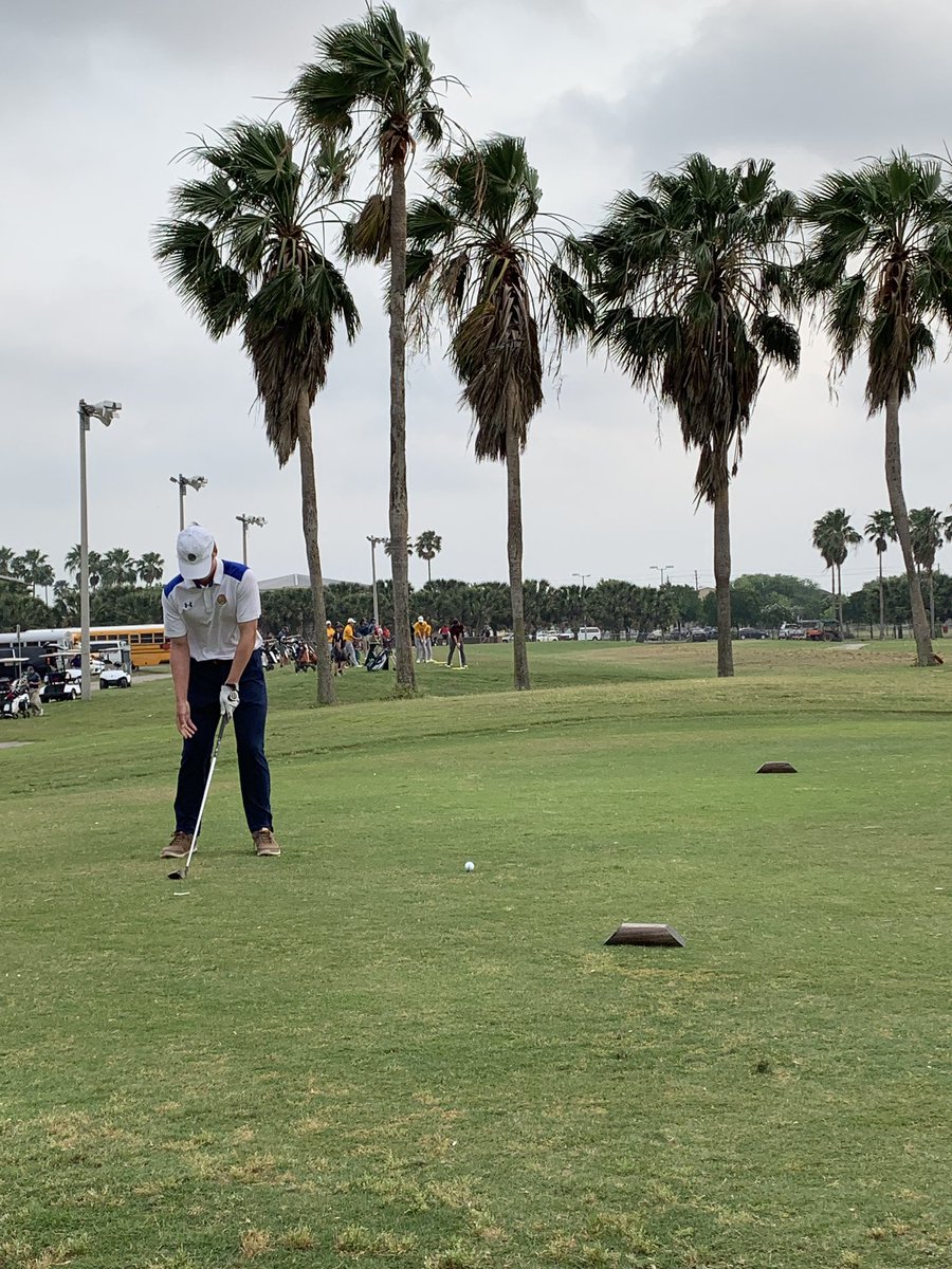 rgvgca2019's tweet photo. Day 1 
Region IV  
Boys Regional Championship 
#itsstarted #keepitintheshortgrass #goodluckeveryone  🍀 🏌️‍♂️
@uiltexas https://t.co/dFLvHvH94X