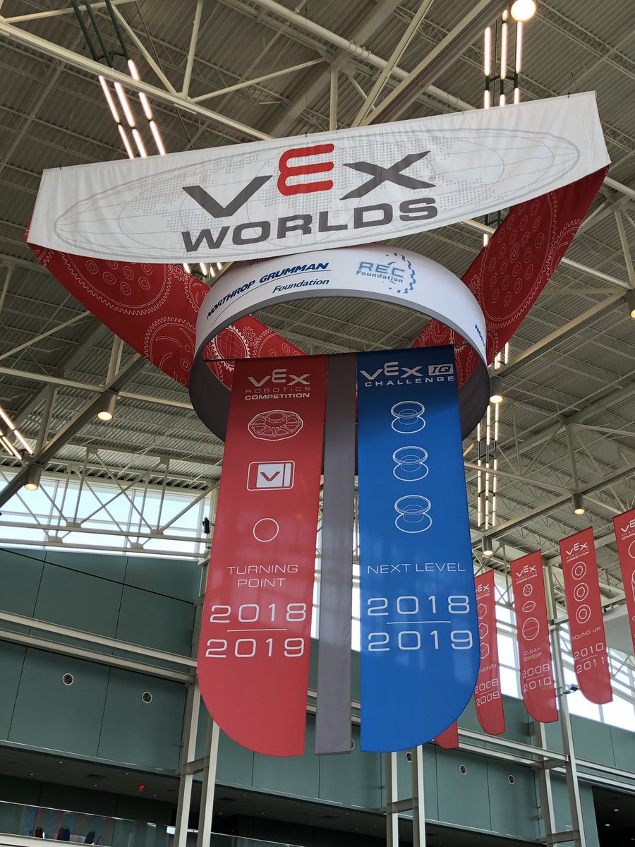 SallyIrwin88's tweet photo. Excited for opening day of Vex World Robotics Championship!⚙️@PLTWorg #pltw https://t.co/f3br1U3Jb0