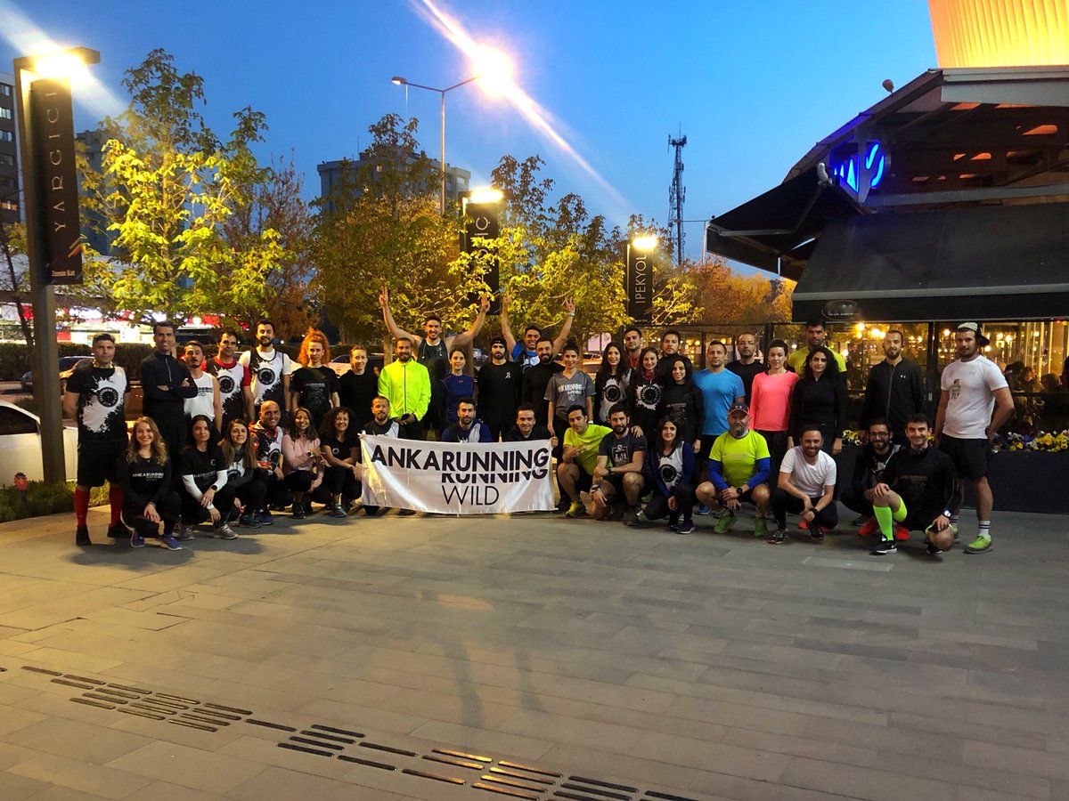 C I T Y R U N 🌙
Bu akşam, Çayyolu rotamızda farklı tempolarda tamamladığımız koşumuzda aramıza katılan herkese teşekkürler!
__________________
#ANKARUNNING
#runningwild
#rememberthisname 
#weletthemilesfly*
#UltimateEars #bringmusictolife